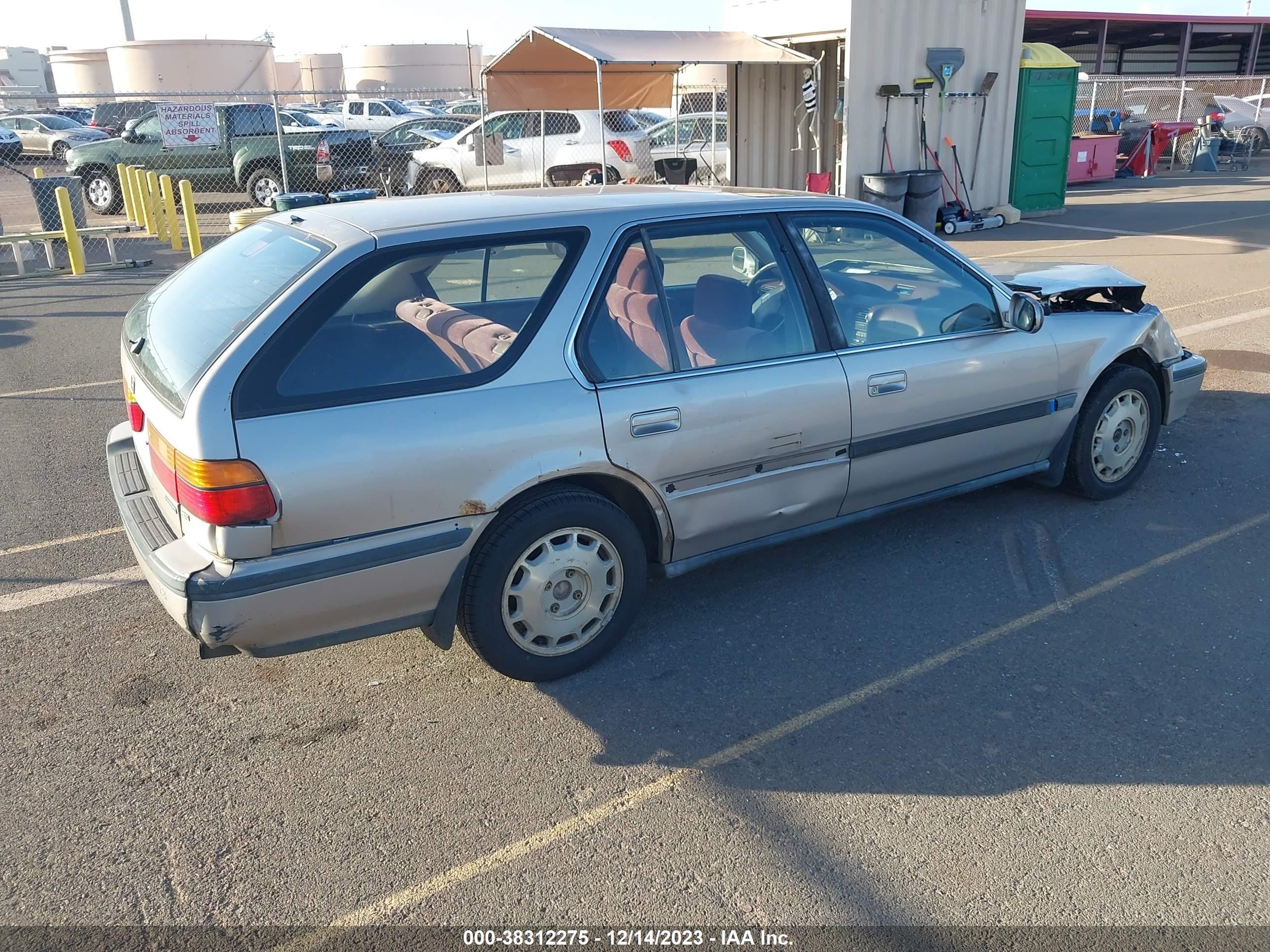 Photo 3 VIN: 1HGCB9879NA013703 - HONDA ACCORD 