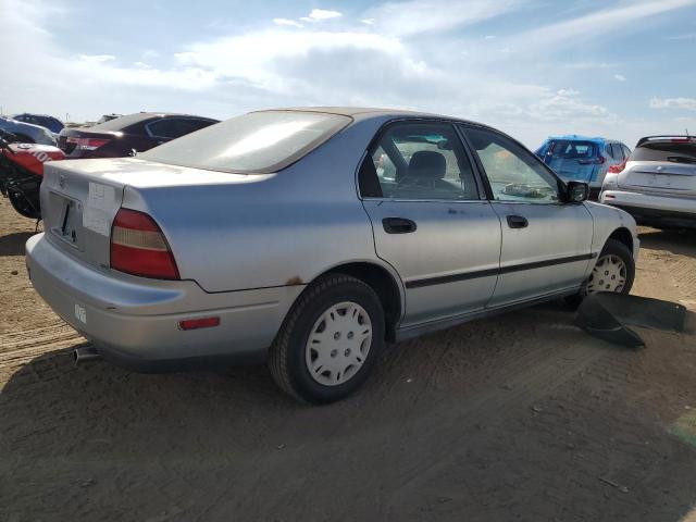 Photo 2 VIN: 1HGCD5523SA108099 - HONDA ACCORD 