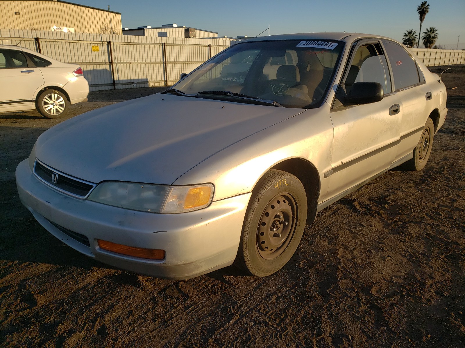 Photo 1 VIN: 1HGCD5526TA024103 - HONDA ACCORD DX 