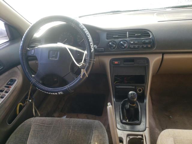 Photo 8 VIN: 1HGCD5531SA091568 - HONDA ACCORD LX 