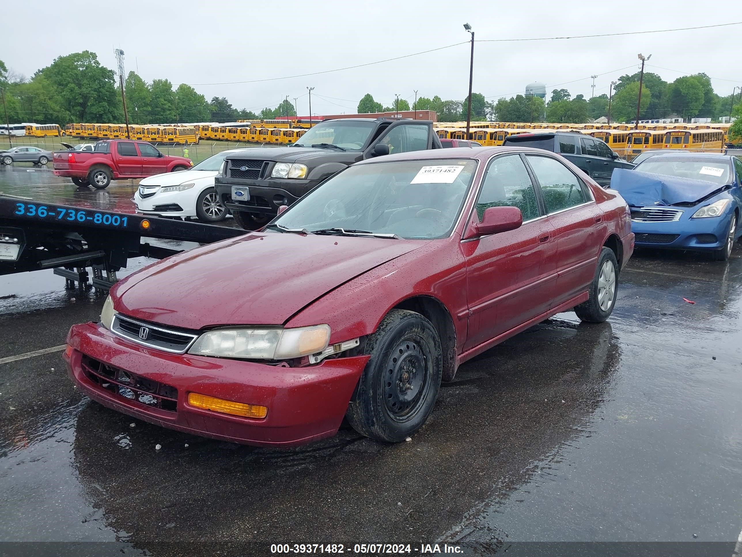 Photo 1 VIN: 1HGCD5532TA287908 - HONDA ACCORD 