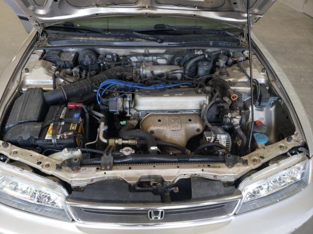 Photo 10 VIN: 1HGCD5533VA215571 - HONDA ACCORD 