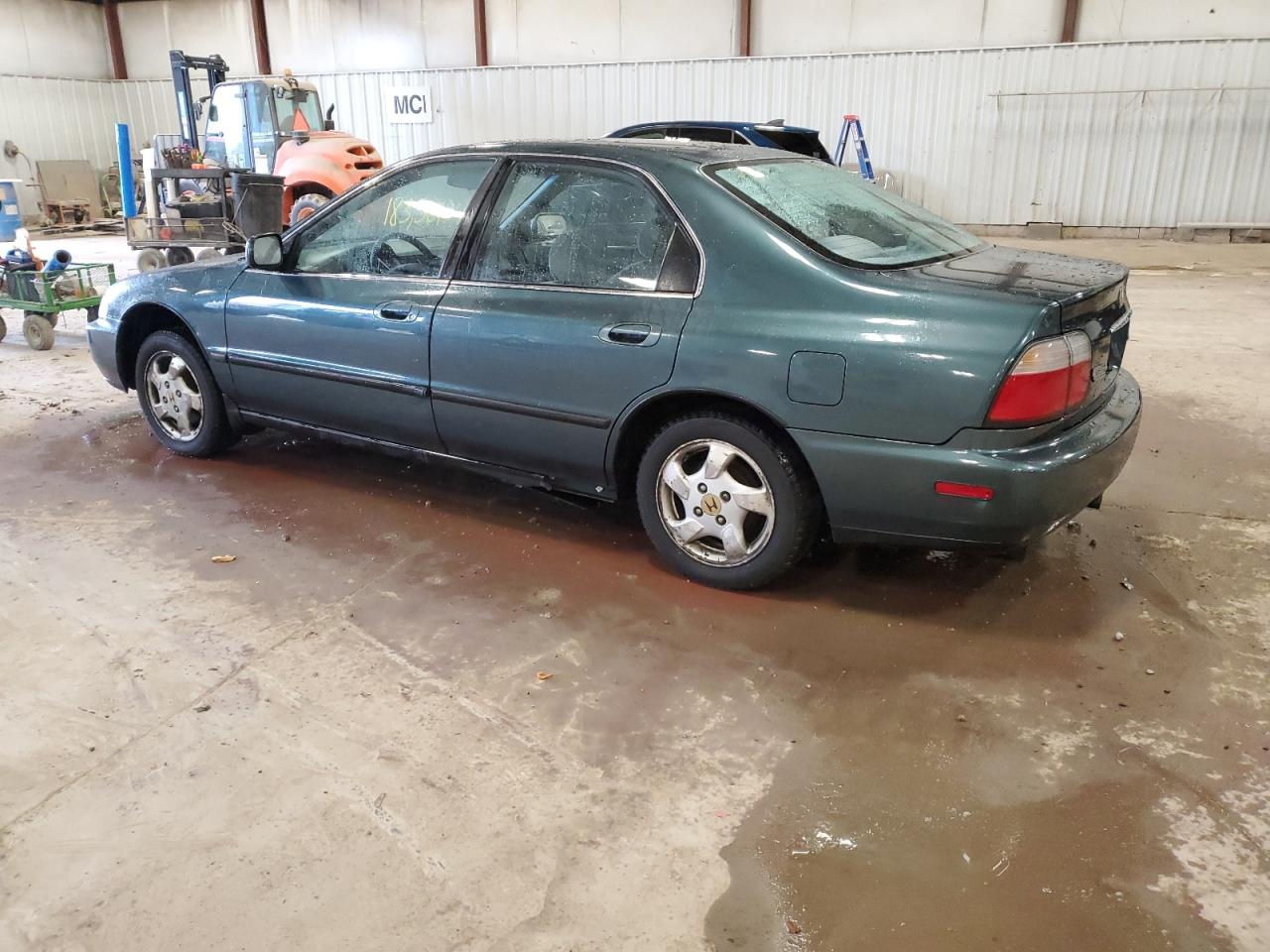 Photo 1 VIN: 1HGCD5535TA179525 - HONDA ACCORD 