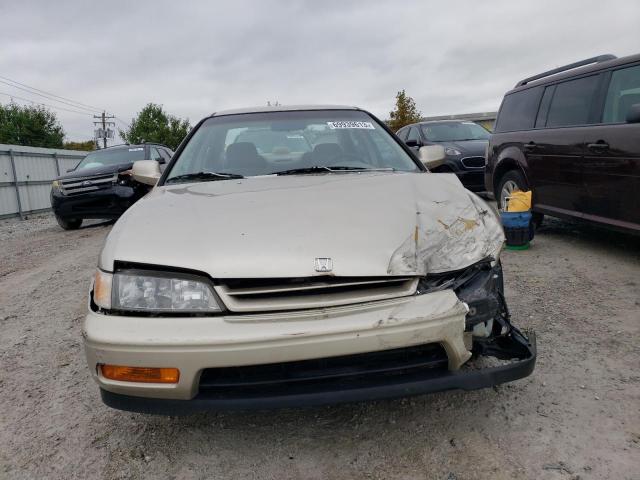 Photo 4 VIN: 1HGCD5536SA155135 - HONDA ACCORD LX 