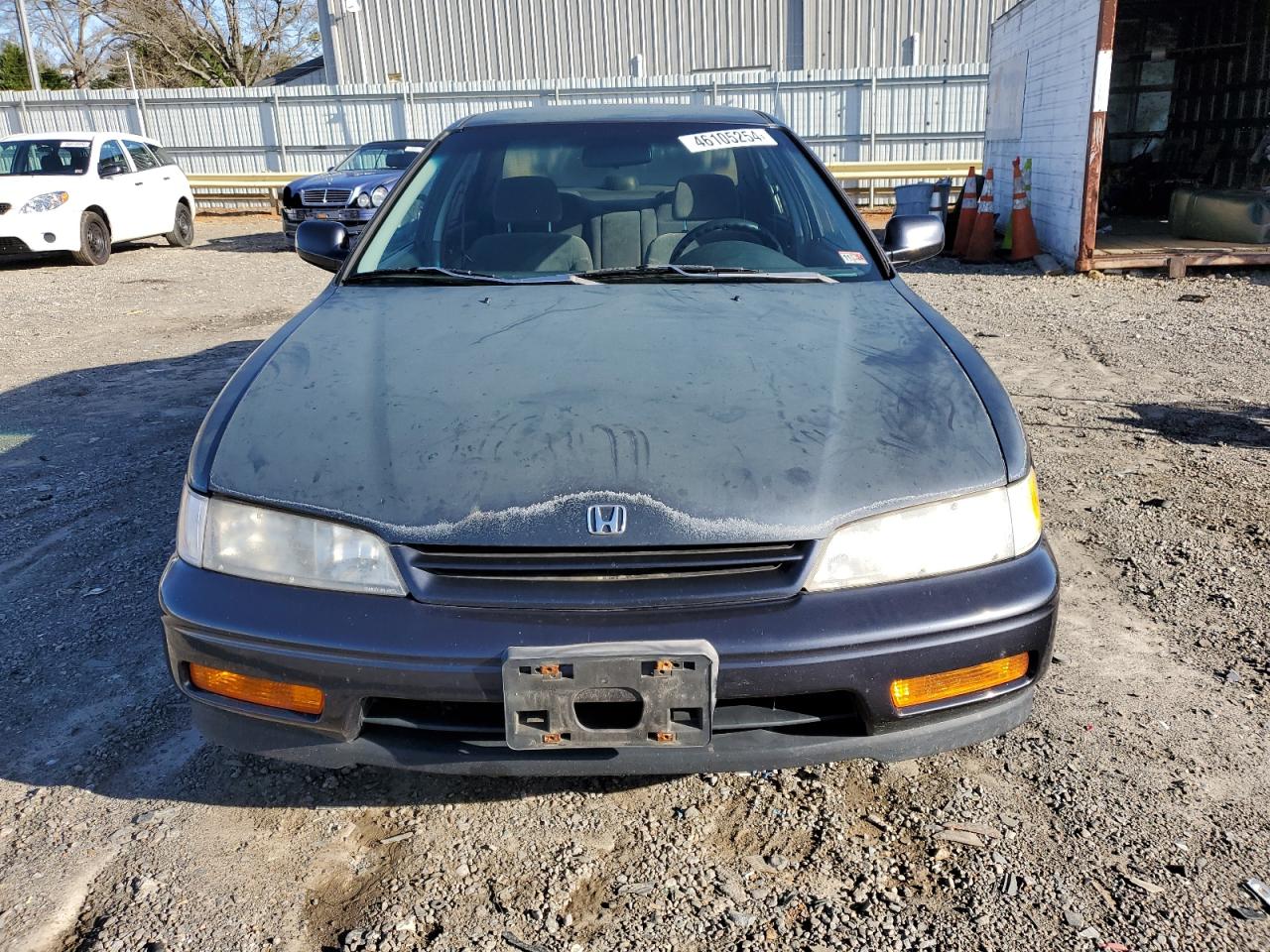 Photo 4 VIN: 1HGCD5537RA024029 - HONDA ACCORD 