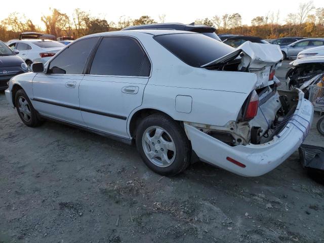 Photo 1 VIN: 1HGCD5538TA067396 - HONDA ACCORD LX 