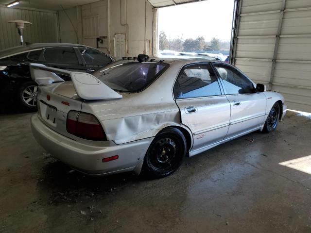 Photo 2 VIN: 1HGCD555XVA142393 - HONDA ACCORD 