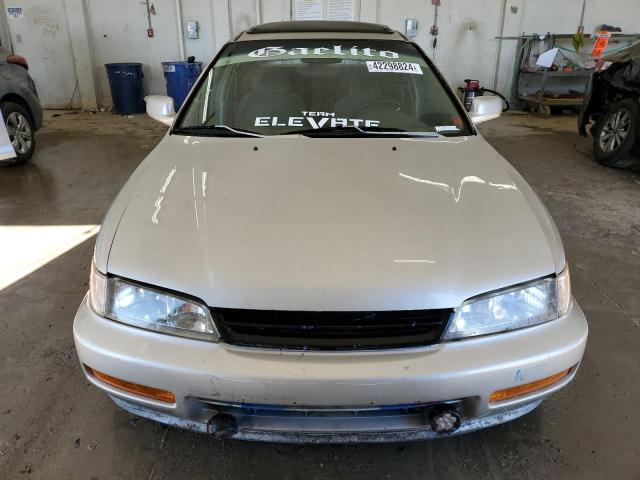 Photo 4 VIN: 1HGCD555XVA142393 - HONDA ACCORD 