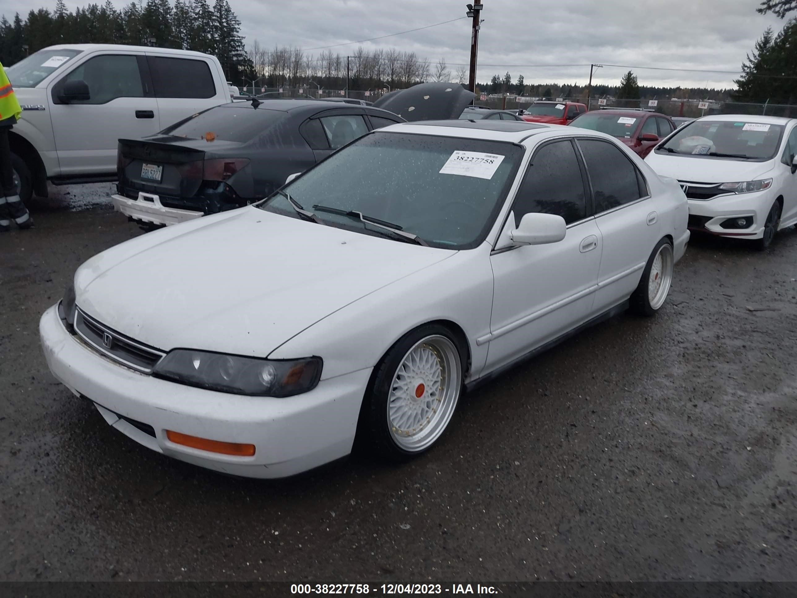 Photo 1 VIN: 1HGCD5567TA202829 - HONDA ACCORD 