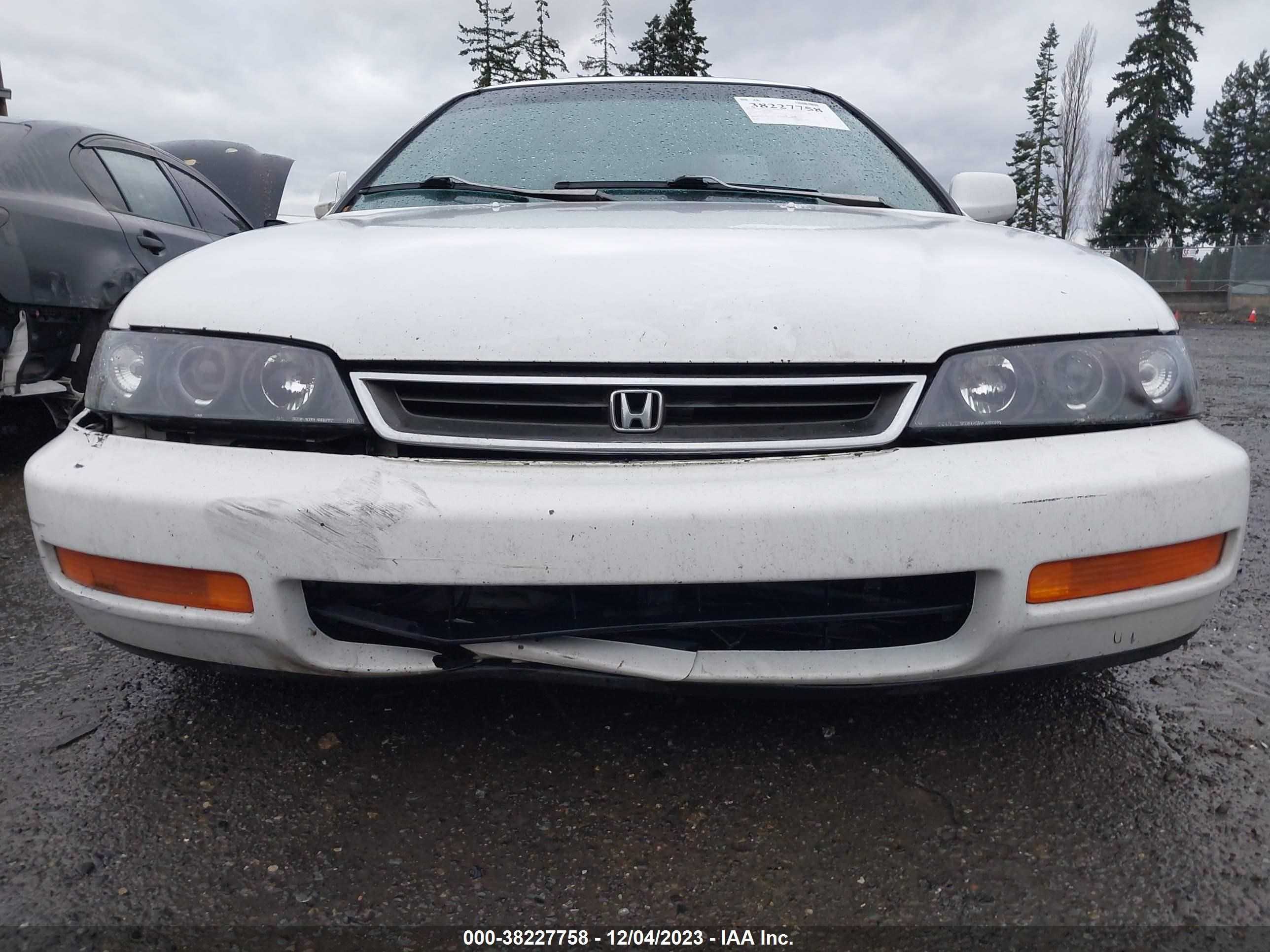 Photo 5 VIN: 1HGCD5567TA202829 - HONDA ACCORD 