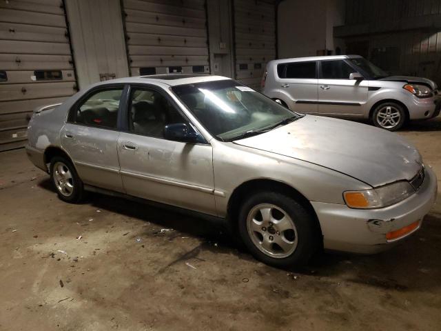 Photo 3 VIN: 1HGCD5600VA087178 - HONDA ACCORD 