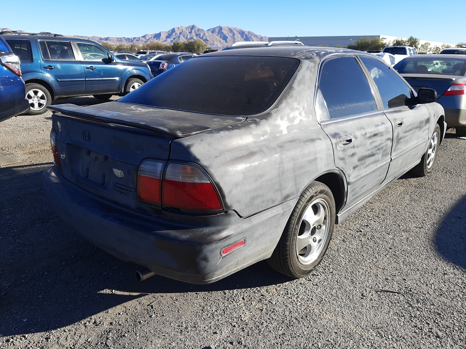 Photo 3 VIN: 1HGCD5600VA151042 - HONDA ACCORD SE 