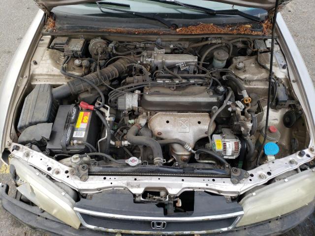 Photo 10 VIN: 1HGCD5600VA267650 - HONDA ACCORD SE 