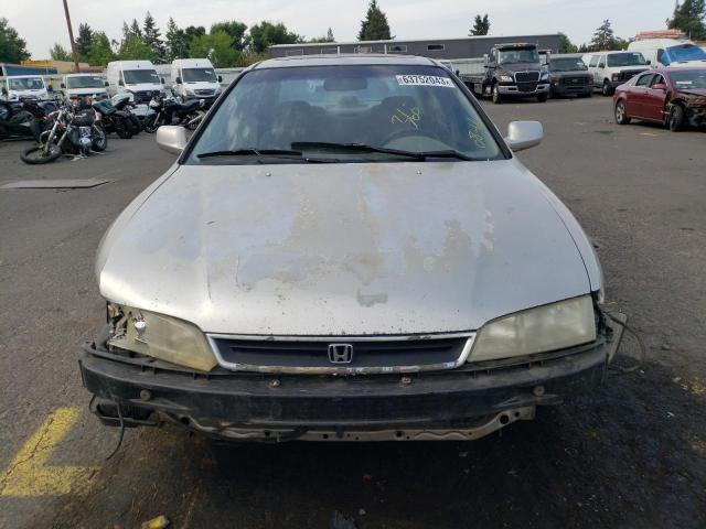 Photo 4 VIN: 1HGCD5600VA267650 - HONDA ACCORD SE 