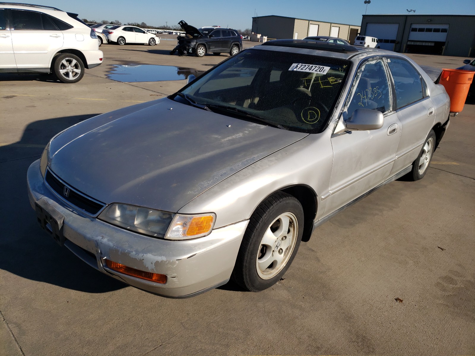 Photo 1 VIN: 1HGCD5601VA051614 - HONDA ACCORD SE 