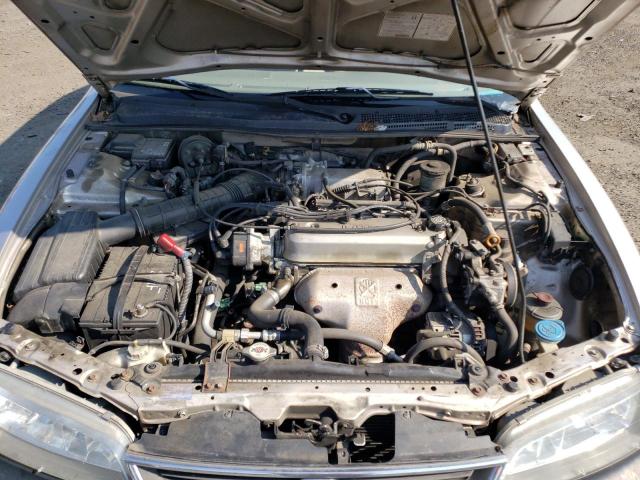 Photo 10 VIN: 1HGCD5602VA102487 - HONDA ACCORD 