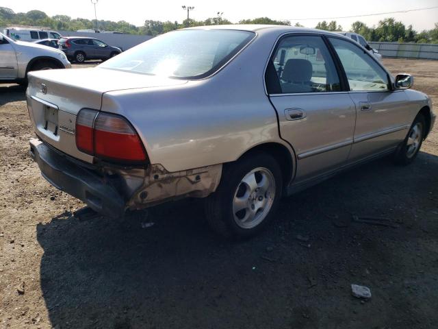 Photo 2 VIN: 1HGCD5602VA102487 - HONDA ACCORD 