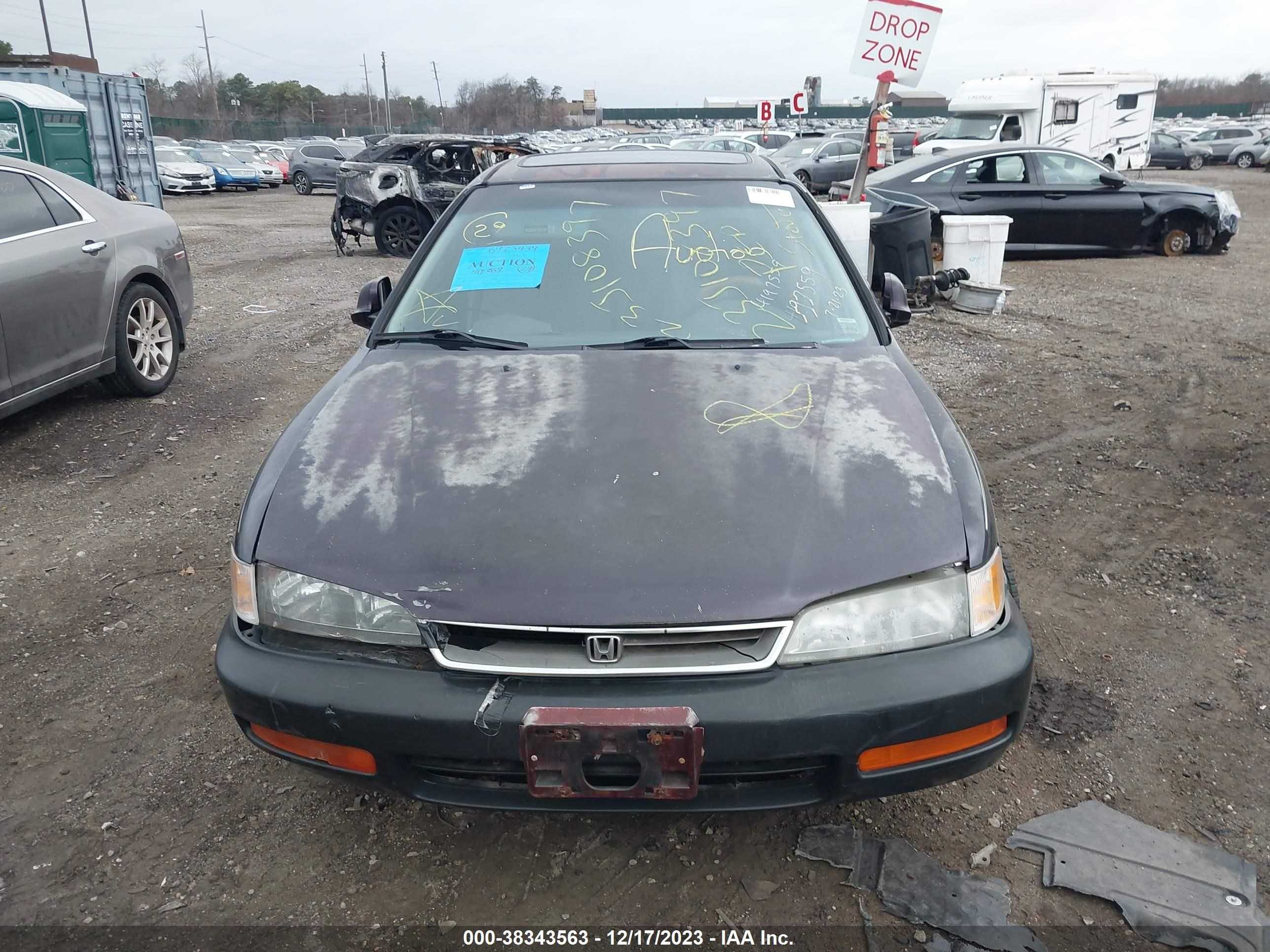 Photo 5 VIN: 1HGCD5602VA154427 - HONDA ACCORD 