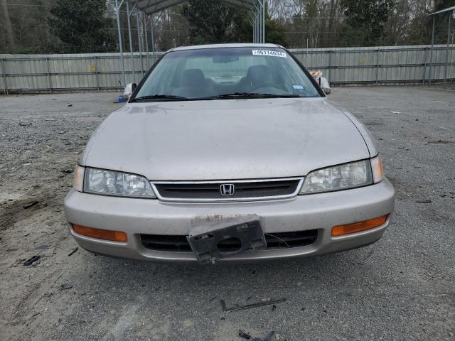 Photo 4 VIN: 1HGCD5602VA267908 - HONDA ACCORD 