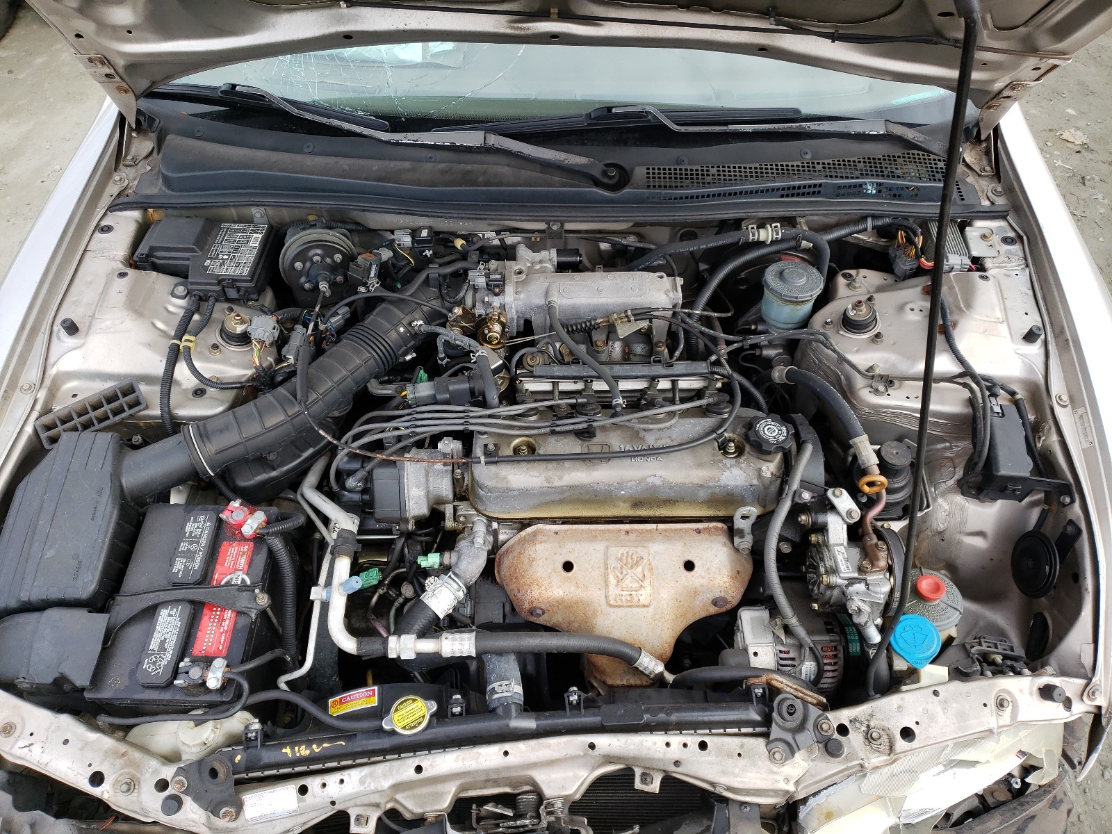 Photo 6 VIN: 1HGCD5603VA220869 - HONDA ACCORD SE 