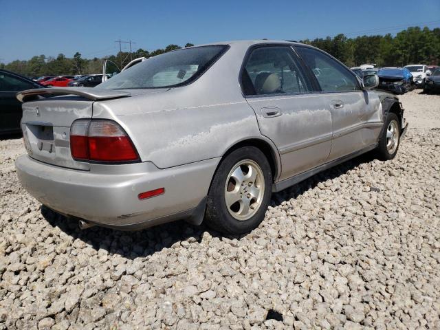 Photo 2 VIN: 1HGCD5604VA202512 - HONDA ACCORD SE 