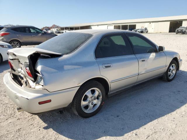 Photo 2 VIN: 1HGCD5605VA051549 - HONDA ACCORD 