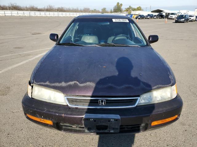 Photo 4 VIN: 1HGCD5608VA146963 - HONDA ACCORD 