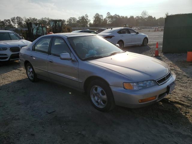 Photo 3 VIN: 1HGCD5608VA153766 - HONDA ACCORD SE 