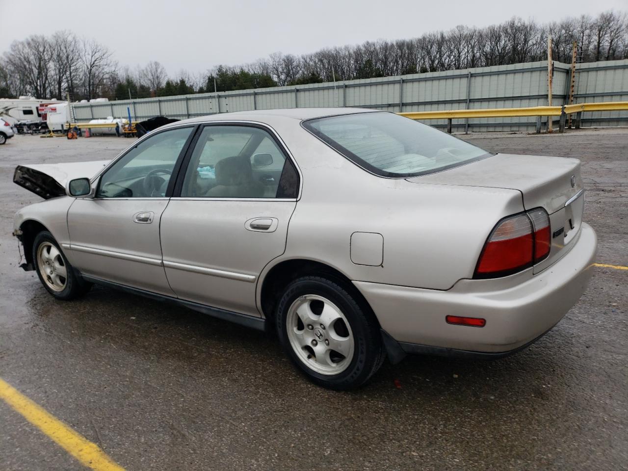 Photo 1 VIN: 1HGCD5609VA160306 - HONDA ACCORD 