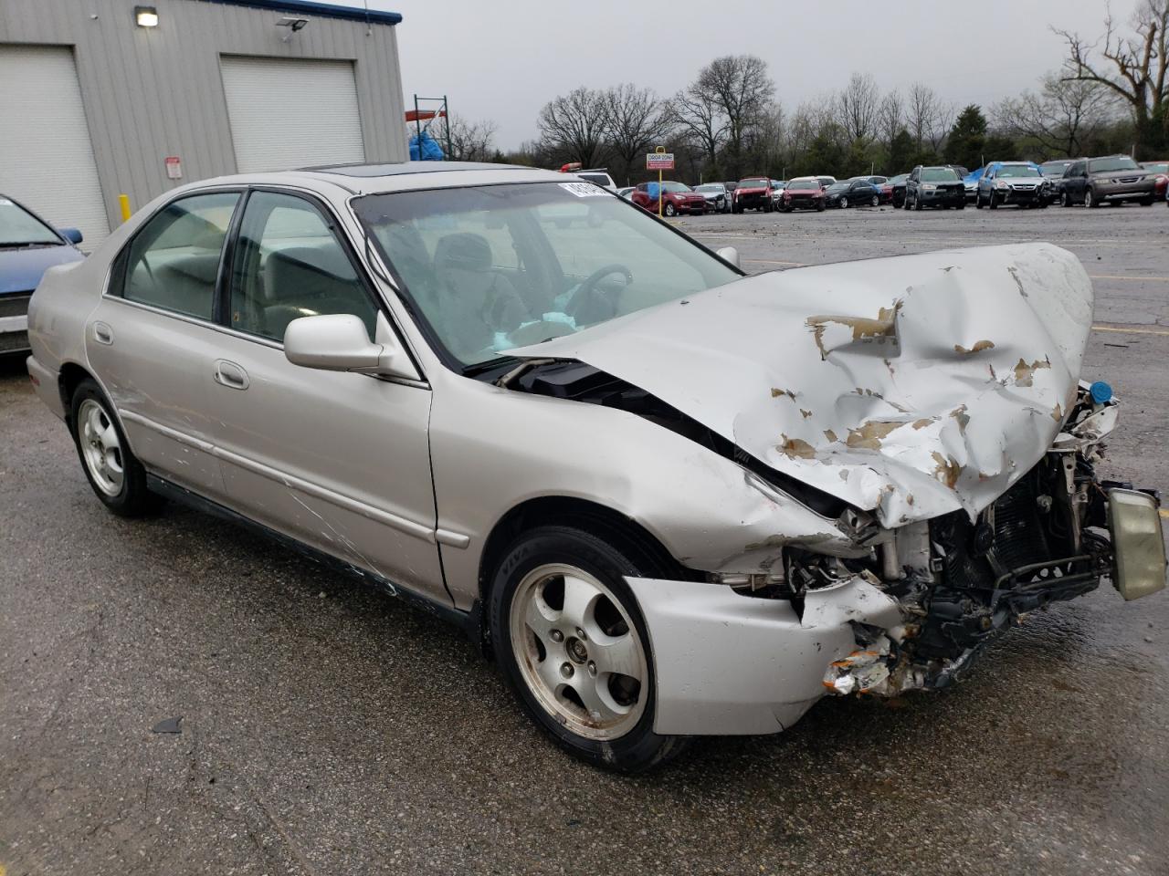 Photo 3 VIN: 1HGCD5609VA160306 - HONDA ACCORD 