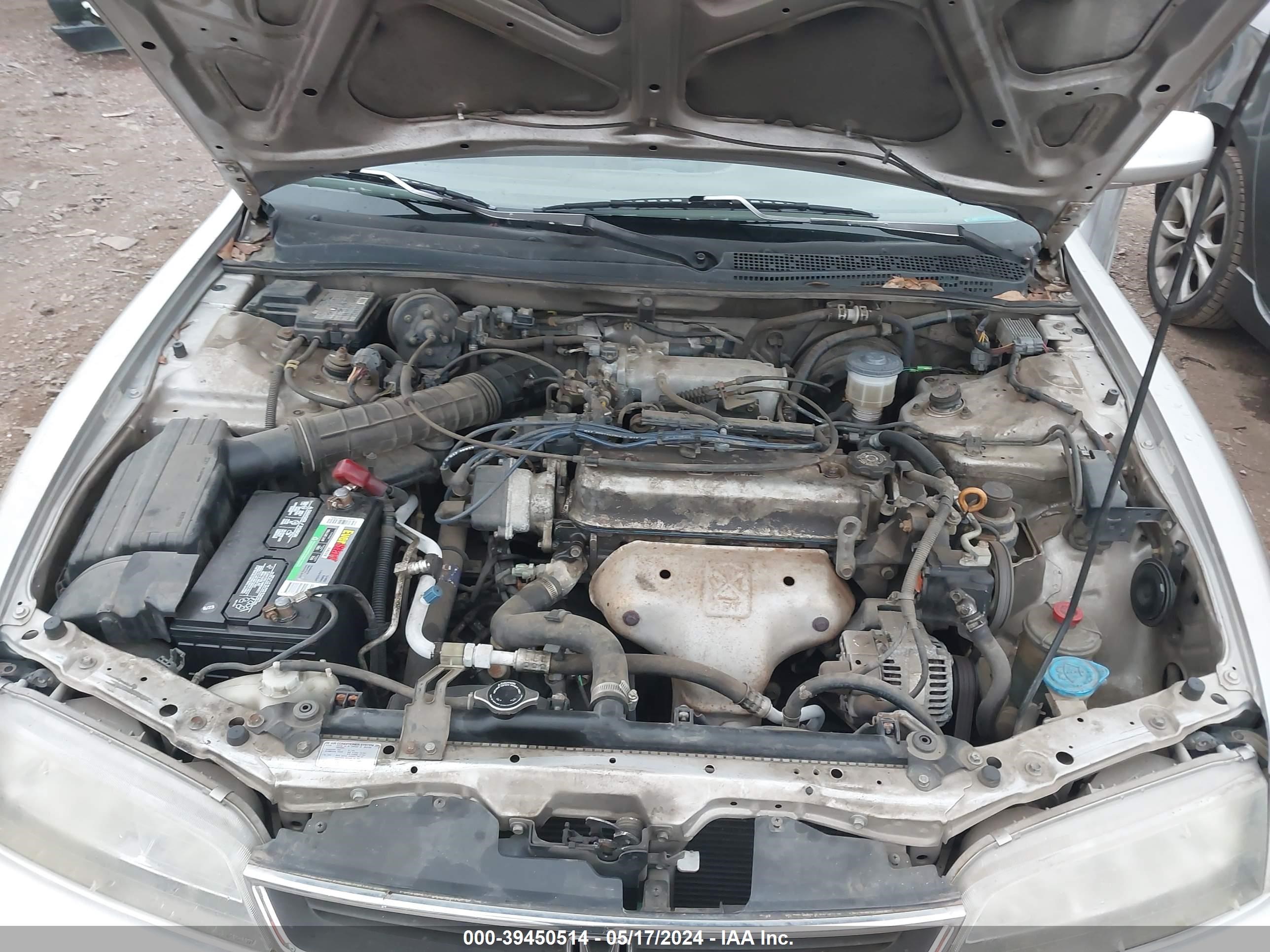 Photo 9 VIN: 1HGCD5609VA247977 - HONDA ACCORD 