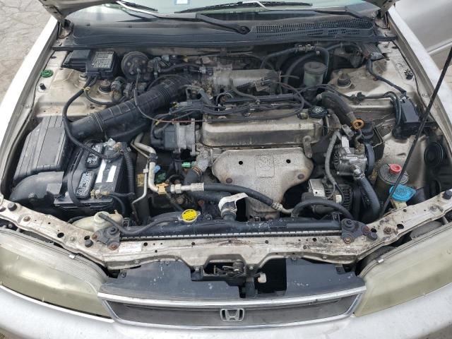 Photo 10 VIN: 1HGCD560XVA272709 - HONDA ACCORD SE 