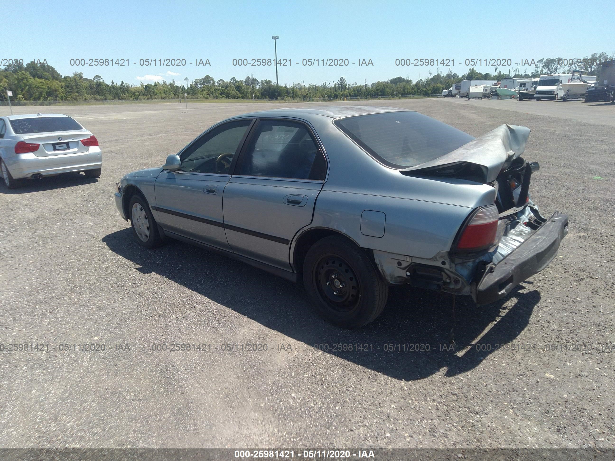 Photo 2 VIN: 1HGCD5630TA115276 - HONDA ACCORD 