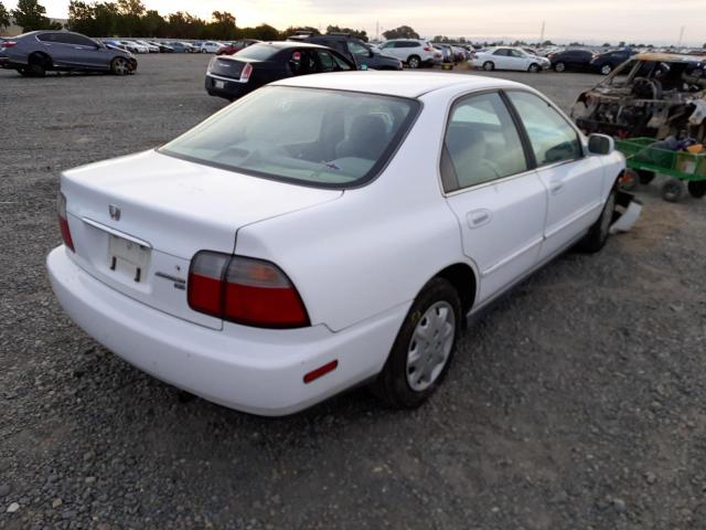 Photo 3 VIN: 1HGCD5630VA079124 - HONDA ACCORD LX 