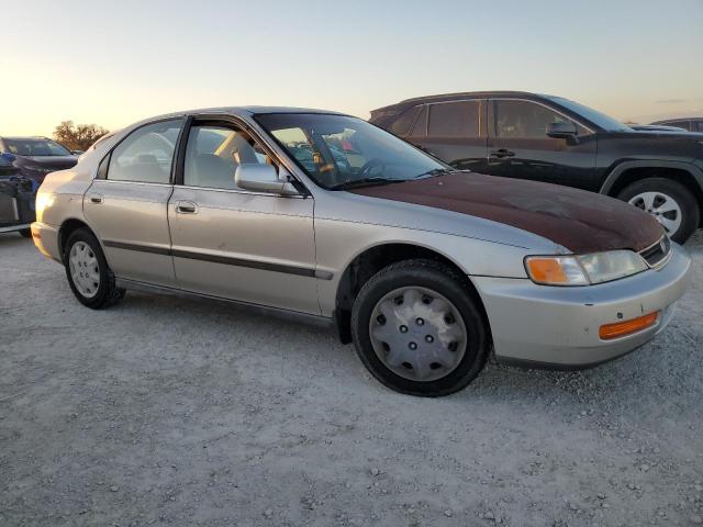 Photo 3 VIN: 1HGCD5630VA082573 - HONDA ACCORD LX 