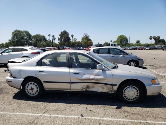 Photo 8 VIN: 1HGCD5630VA263365 - HONDA ACCORD LX 