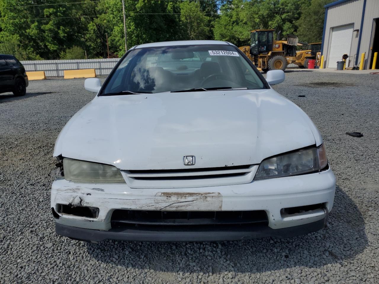 Photo 4 VIN: 1HGCD5632RA091801 - HONDA ACCORD 