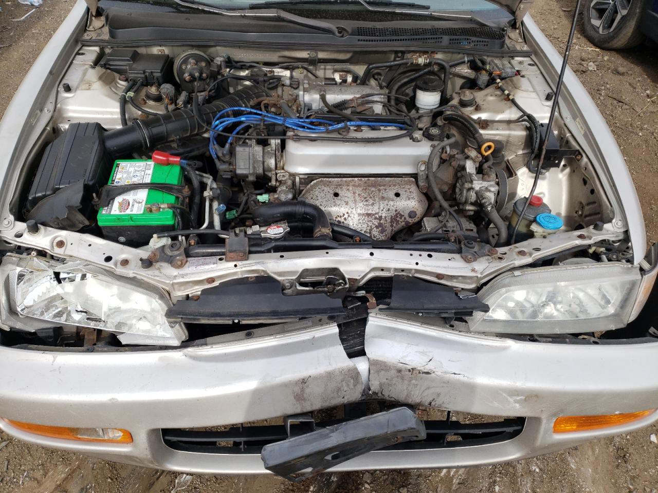 Photo 10 VIN: 1HGCD5632TA030701 - HONDA ACCORD 