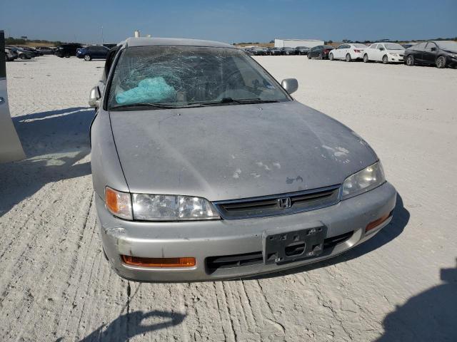 Photo 4 VIN: 1HGCD5632TA140924 - HONDA ACCORD LX 