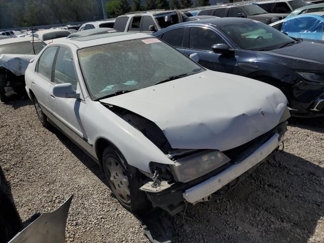 Photo 3 VIN: 1HGCD5633TA260960 - HONDA ACCORD 