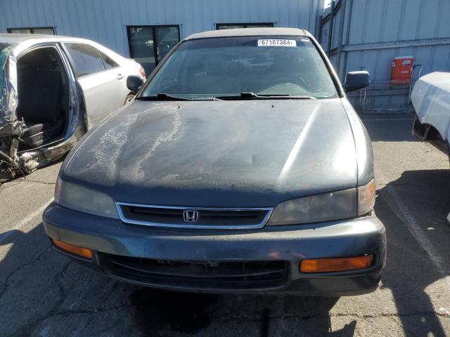 Photo 4 VIN: 1HGCD5633TA288063 - HONDA ACCORD LX 