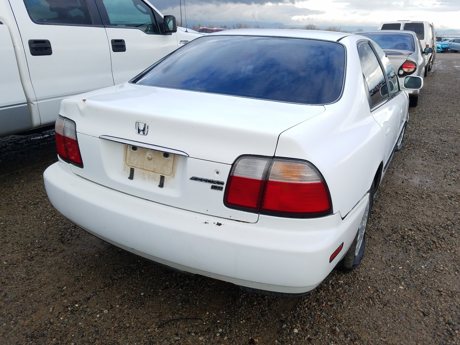 Photo 3 VIN: 1HGCD5634TA129441 - HONDA ACCORD LX 