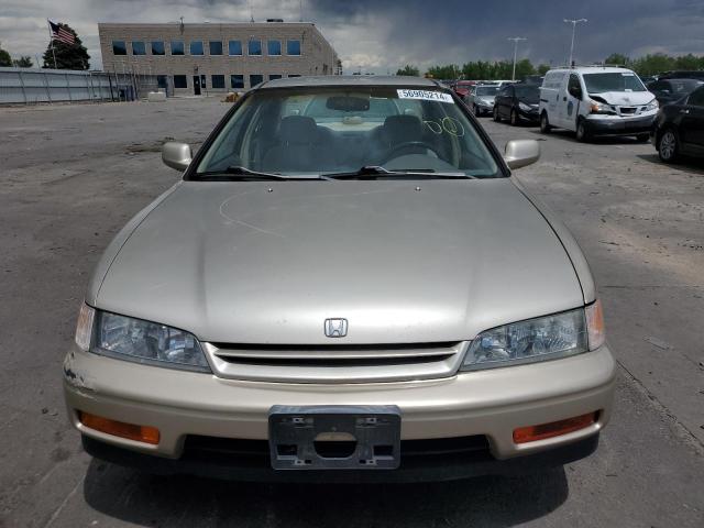 Photo 4 VIN: 1HGCD5635SA066641 - HONDA ACCORD 