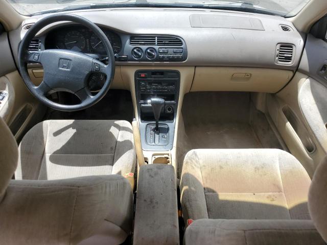 Photo 7 VIN: 1HGCD5635SA066641 - HONDA ACCORD 