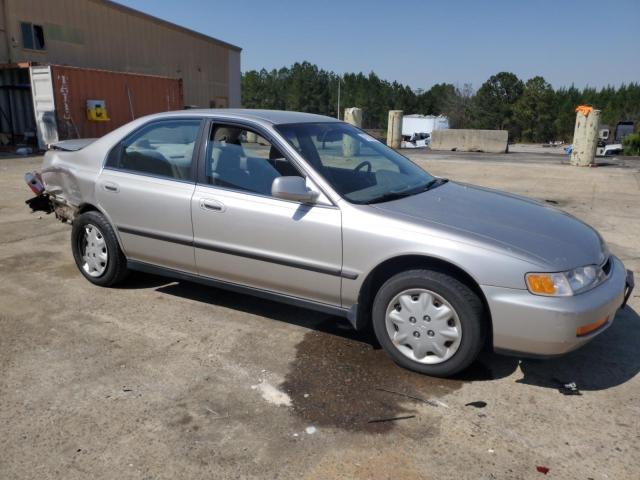 Photo 3 VIN: 1HGCD5635TA178311 - HONDA ACCORD 