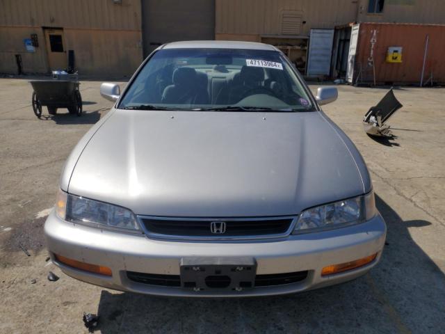 Photo 4 VIN: 1HGCD5635TA178311 - HONDA ACCORD 