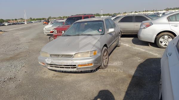 Photo 4 VIN: 1HGCD5635VA049827 - HONDA ACCORD 