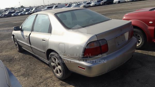 Photo 5 VIN: 1HGCD5635VA049827 - HONDA ACCORD 