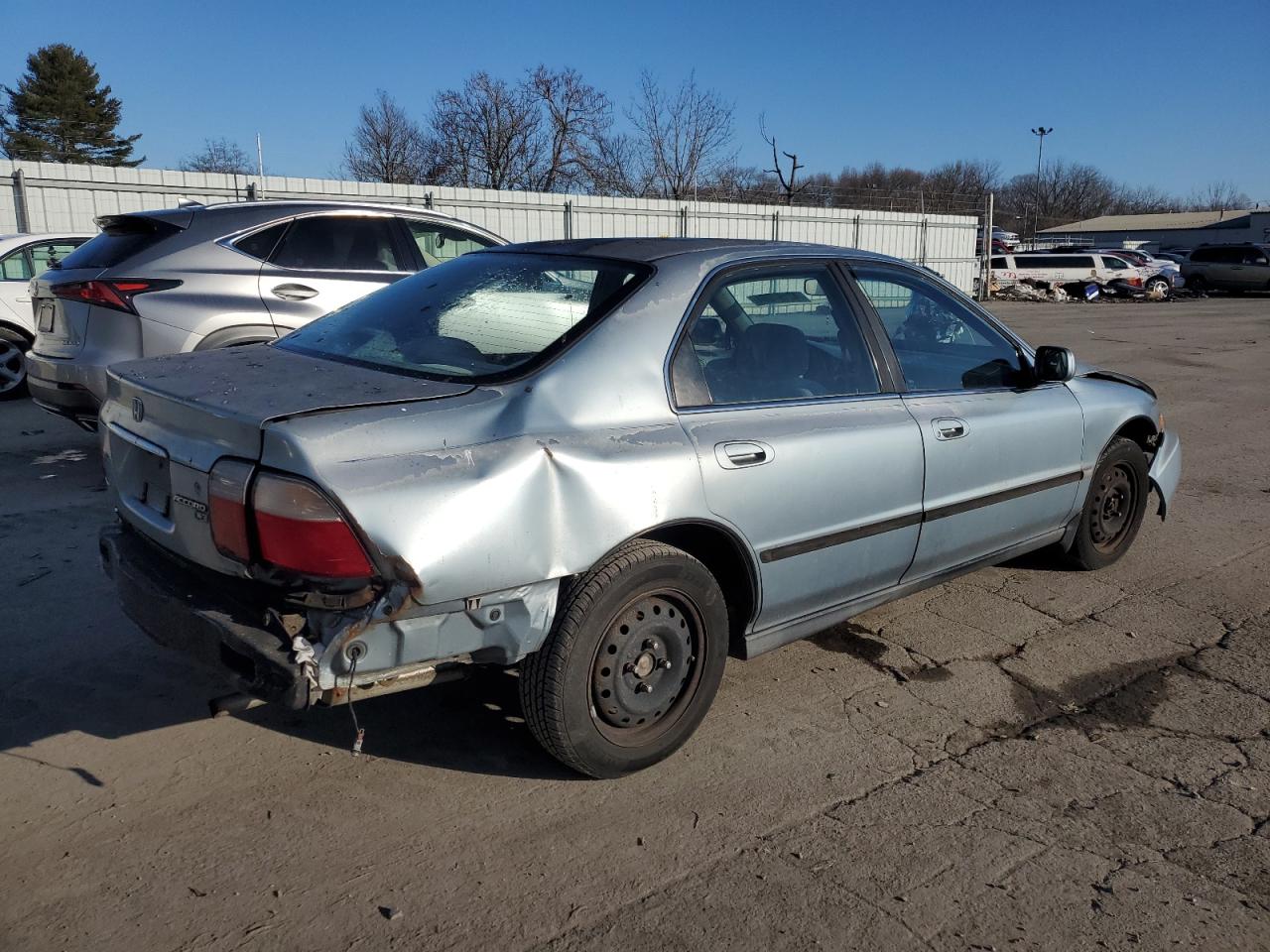 Photo 2 VIN: 1HGCD5636TA046934 - HONDA ACCORD 