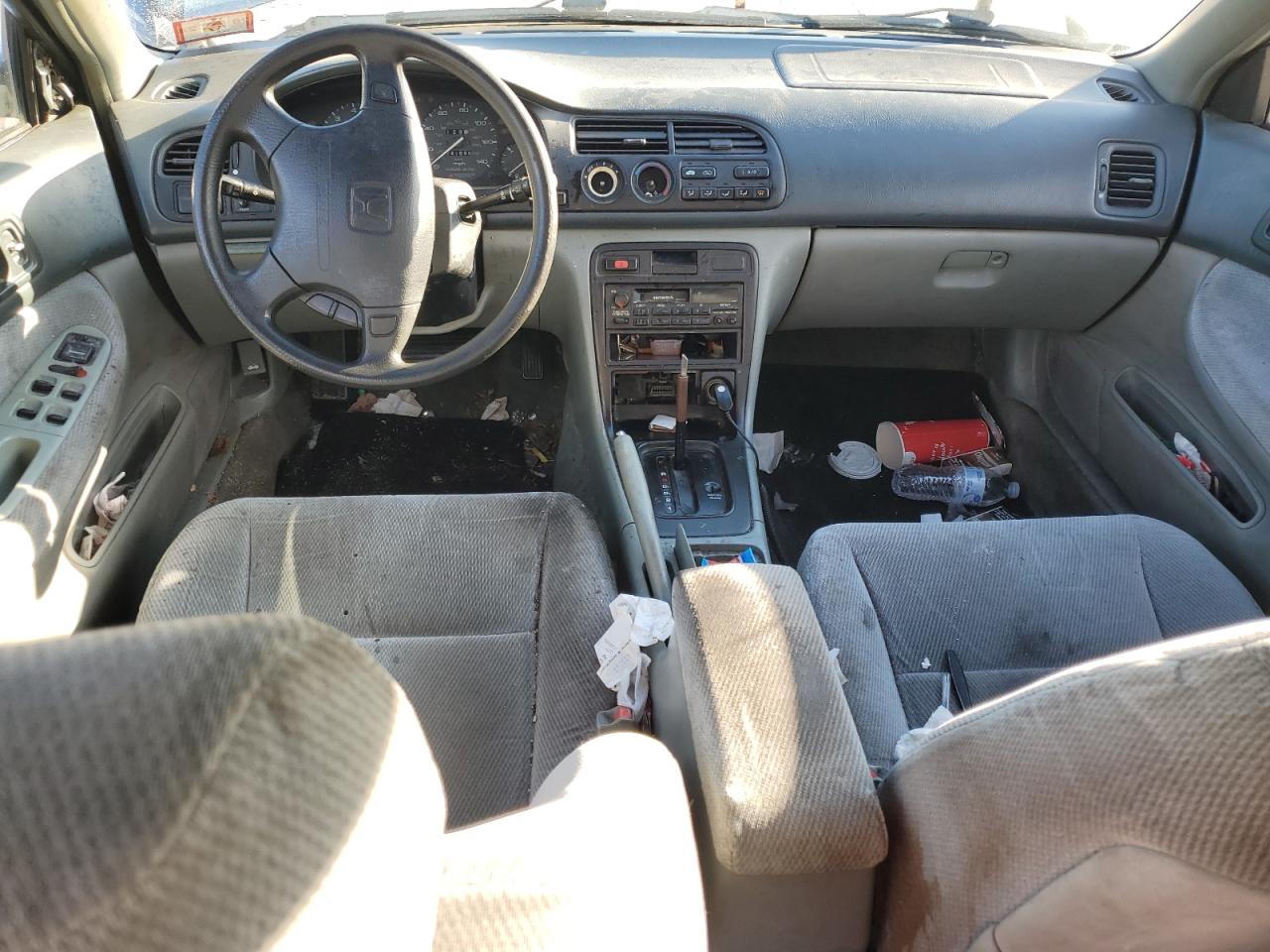 Photo 7 VIN: 1HGCD5636TA046934 - HONDA ACCORD 